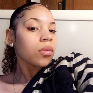 Meet your Posher, Tanializ